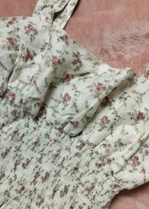 Korean CropTop🌷✨🤍cottage