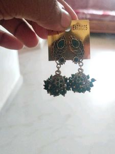 Green Stud Like Jumka