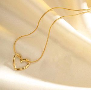 Elegant Gold-Tone Heart Pendant Necklace