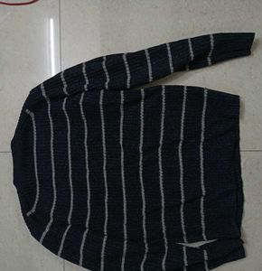 UNIQLO Blue Grey Strip Sweater