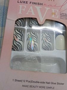Nail sets &amp; hair accessories