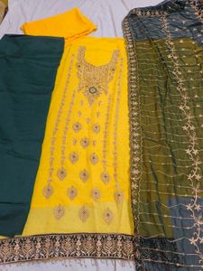 Elegant Embroidered Kurta Set For Haldi Mehandi