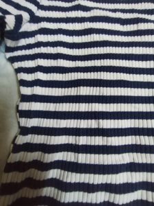 Stripped Crop Top