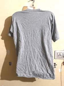 Gray T-shirt with logo