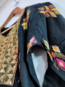 Women Black Printed Kurti