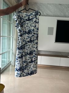 Fixed price, lovely  white dress