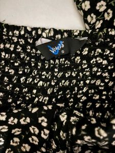 Chic Off Shoulder Crop Top
