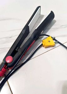 Nova Hair Straightener With Adjustable Heat