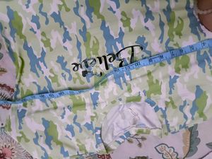 Beautiful Multicolour T Shirt top In Xl Size