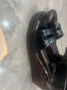 Chic Black Wedge Sandals