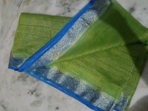 Elegant Green &amp; Blue Saree Without Blouse.