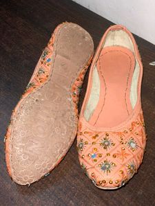 Peach Embroidered Juttis