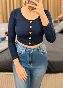 Full Sleeves Crop Top