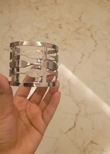 Silver Colored Hand Cuff
