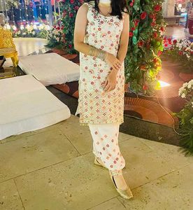 Floral Embroidered Salwar Kameez