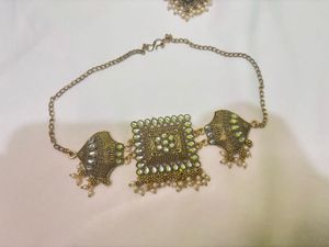 Choker and earring set
