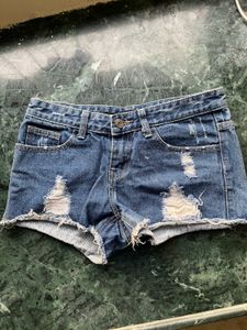 Hot pant &amp; crop top