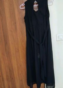Black Sleeveless Kurti (Size 34)