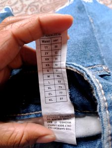 Short jeans
