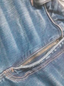 American Eagles Outfitters Jeans