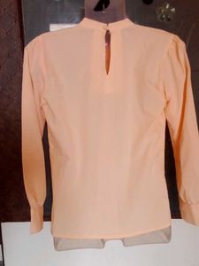 Peach Blouse with Pearl Detail💋