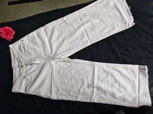Wide-Leg Jeans