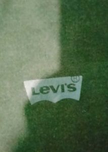 Levi&#39;s Green Crewneck Tee - Size Medium