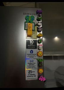 clay keychains, fridge magnets and bagpins