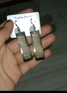 Earrings 100