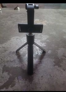 Selfish Stick Stand