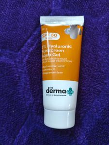The Derma Co 1% Hyaluronic Sunscreen Aqua Gel SPF
