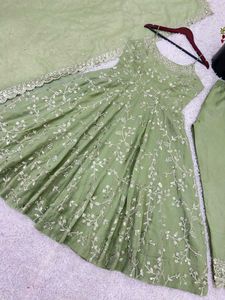 🆕️🆕️Gown-Dupatta in Embroidery Sequence Work