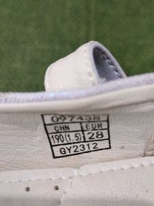 Cute Glittery Girl&#39;s Shoes