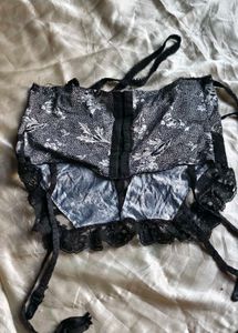 11.6.4 SEXY GOTHIC CORSET