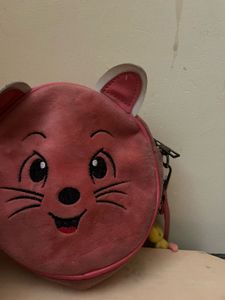 Cute Bag With Key Chain Free😍