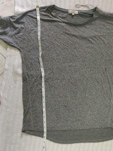 GREY TEE