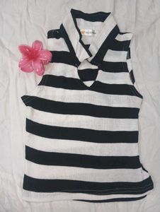 B&amp;W Striped Crop Top