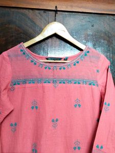Avaasa Peach Colour Kurti For Women