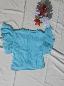 A Set Of Top &amp; Jeans