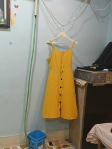 A Beautiful Dress You Can Wear With White Inner