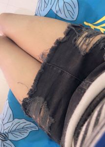 Charcoal Hnm ripped skirt