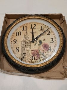 Wall Clock & Decor ⏰️