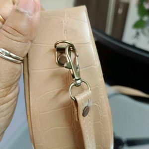 🛍️ Tan Sling Bag ⭐⭐⭐⭐⭐