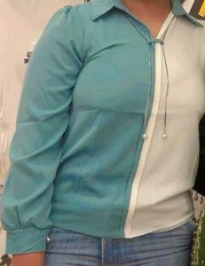 Beautiful Top....Don&#39;t Miss Putt Gurllss
