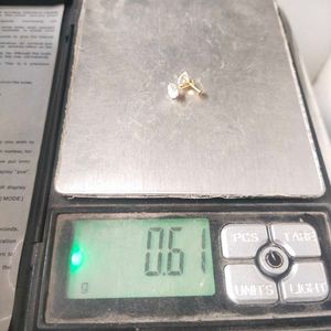 22C Pure Gold Round Dimond Stud Earrings