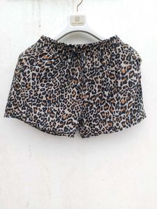 Leopard Print Prin Short.