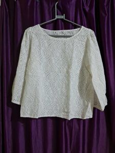 WHITE CUT OUT TOP FOR SUMMER