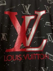 Louis Vuitton Tshirt 100% Orignal XL Size