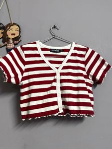Chic Red &amp; White Striped Crop Top