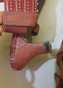 metro heels
